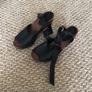 Free people clog
